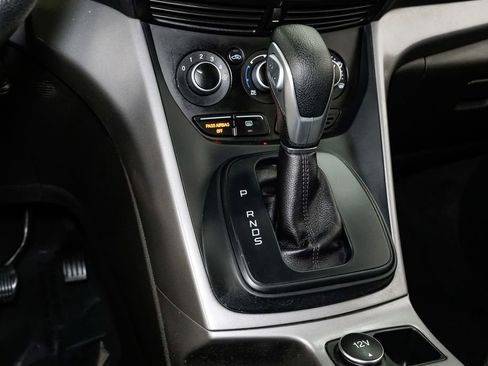 Used 2015 Ford Escape SE image 16