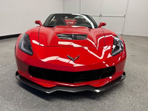 Used 2015 Chevrolet Corvette Z06 w/ 3LZ Preferred Equipment Group RWD image 2