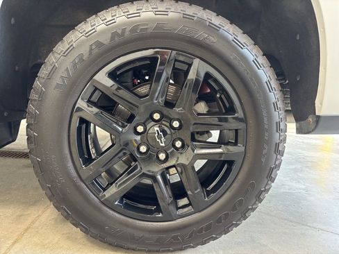 Used 2024 Chevrolet Silverado 1500 RST w/ Z71 Off-Road Package AWD/4WD image 14