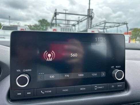 Used 2023 Honda HR-V LX image 21