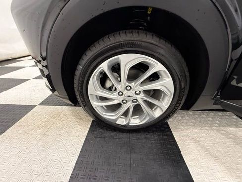 New 2027 Chevrolet Bolt LT w/ Comfort Package image 9