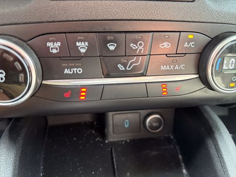 Used 2020 Ford Escape SE AWD/4WD image 28