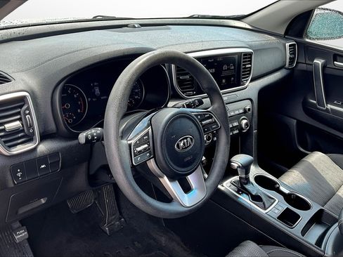 Used 2020 Kia Sportage LX image 19