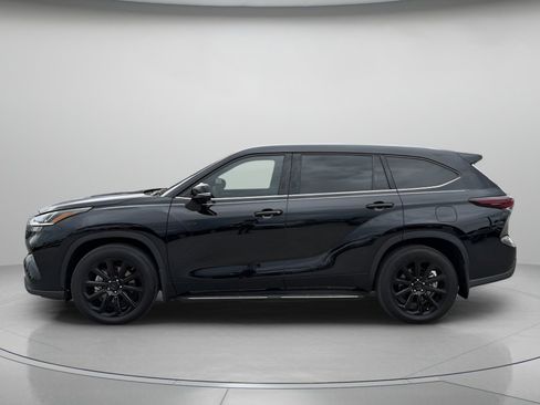 Used 2026 Toyota Highlander Limited AWD/4WD image 5