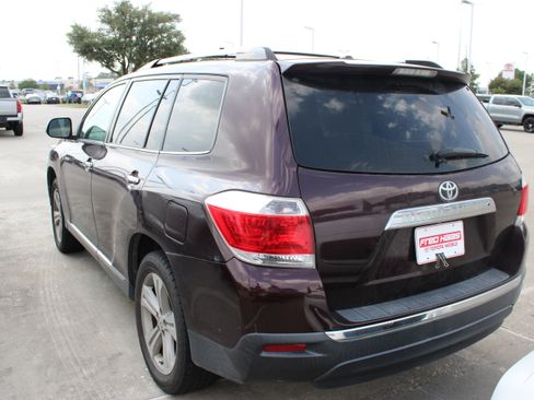 Used 2013 Toyota Highlander Limited FWD image 8