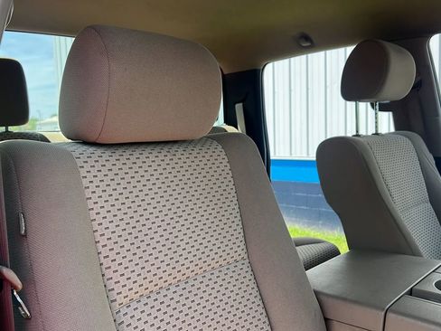 Used 2011 Toyota Tundra 4x4 Double Cab w/ Tow Pkg image 22