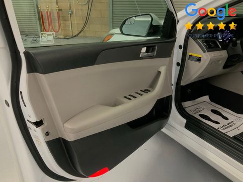 Used 2016 Hyundai Sonata SE image 12