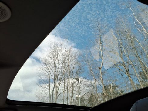 New 2026 Land Rover Discovery Sport Landmark image 18