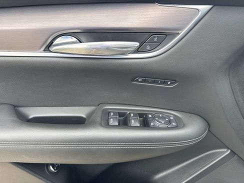 Used 2023 Cadillac XT6 Luxury FWD image 21
