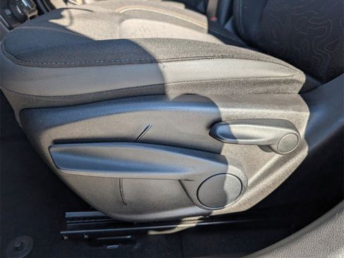 Used 2023 Jeep Renegade Latitude image 13