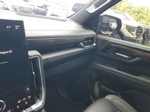 Used 2025 GMC Yukon XL Elevation RWD image 24