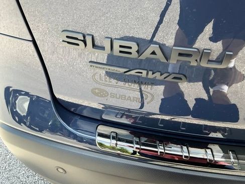 Certified 2025 Subaru Ascent Bronze Edition w/ Onyx Package AWD/4WD image 7