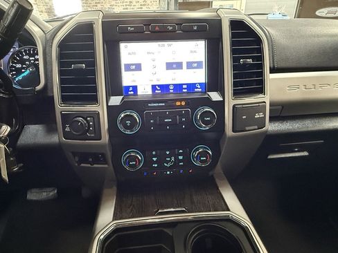 Used 2020 Ford F250 Lariat w/ Lariat Value Package image 18