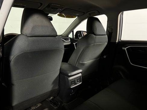 Used 2023 Toyota RAV4 LE image 19
