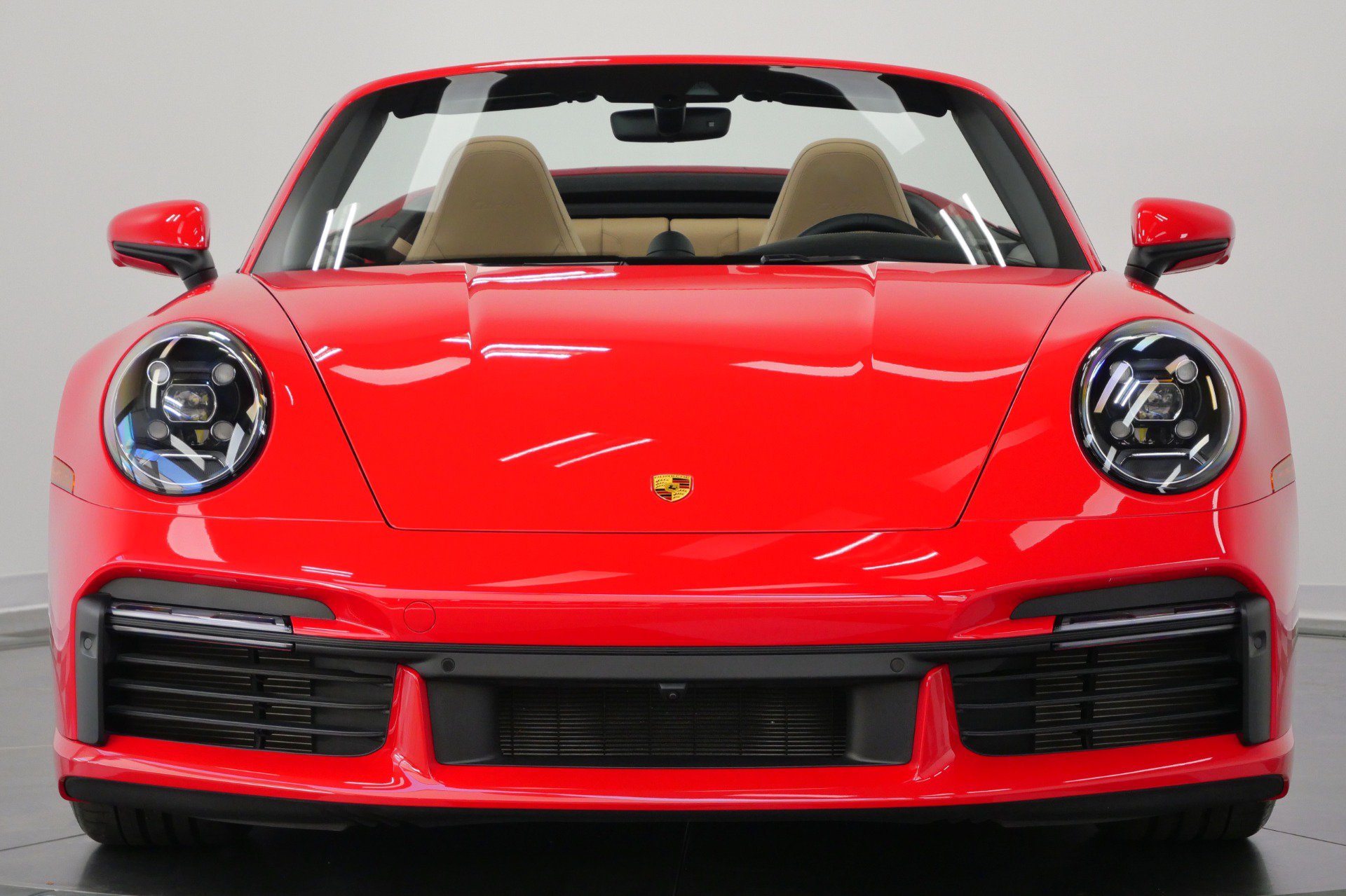 Used 2023 Porsche 911 Cabriolet AWD/4WD image 4