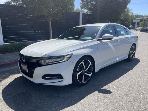 Used 2019 Honda Accord Sport image 15