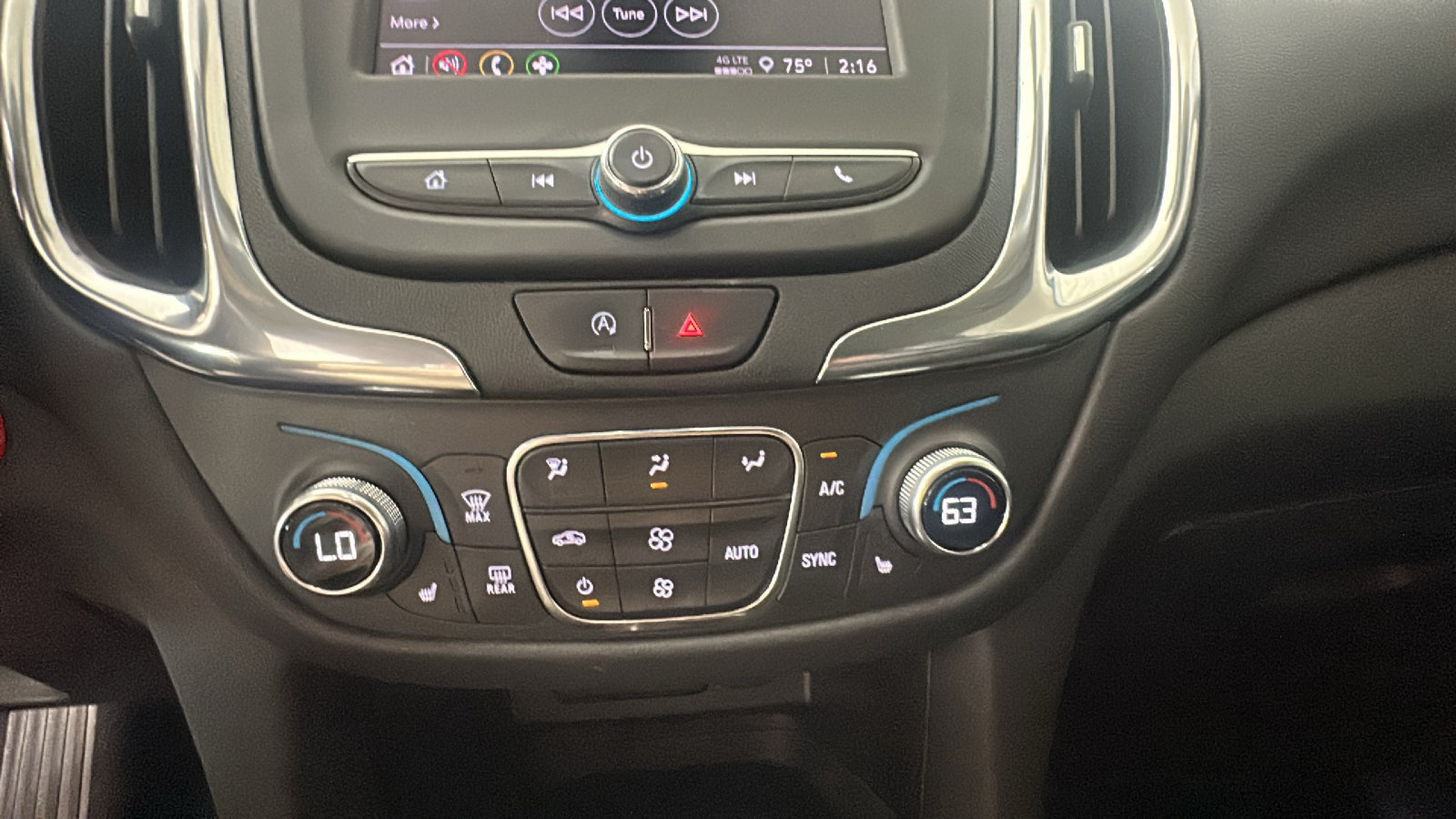 Used 2023 Chevrolet Equinox LT AWD/4WD image 27