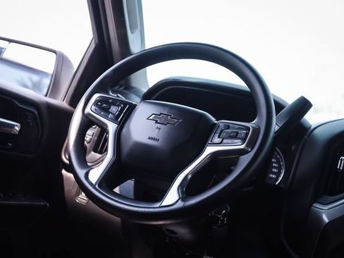 Used 2022 Chevrolet Silverado 1500 Custom Trail Boss w/ Safety Confidence Package AWD/4WD image 23