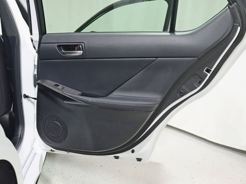 Used 2022 Lexus IS 350 F Sport image 36