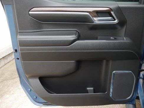 Used 2024 Chevrolet Silverado 1500 LT Trail Boss image 32