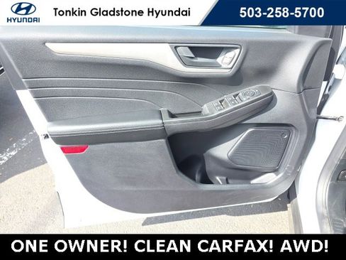 Used 2022 Ford Escape SE image 8