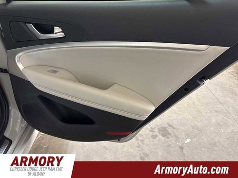 Used 2024 Genesis G70 2.5T image 29