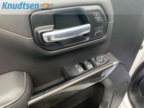 Used 2021 GMC Sierra 1500 AT4 image 12