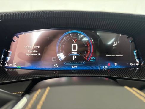 Used 2024 Chevrolet Corvette Stingray Premium Cpe w/ Z51 Performance Package RWD image 3