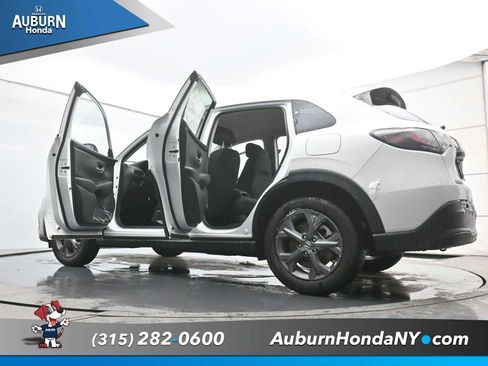 New 2026 Honda HR-V LX image 34