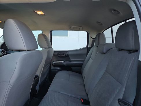 Used 2022 Toyota Tacoma SR5 image 18