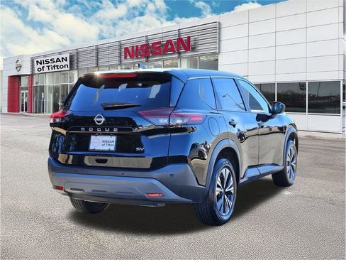 Certified 2023 Nissan Rogue SV image 4