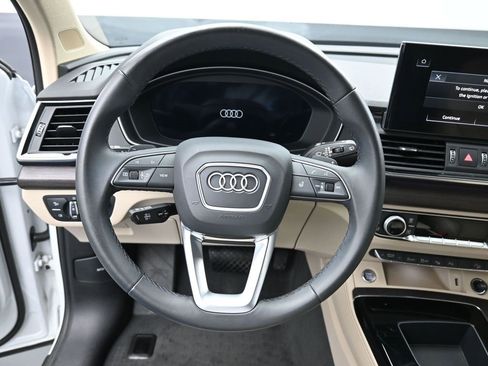Used 2022 Audi Q5 2.0T Prestige w/ Prestige Package image 17