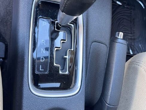 Used 2015 Mitsubishi Outlander GT image 21