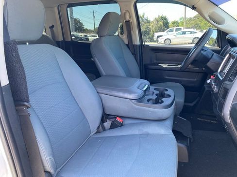 Used 2018 RAM 1500 Express AWD/4WD image 20