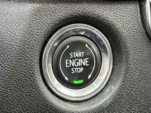 Used 2023 Chevrolet Colorado W/T image 14