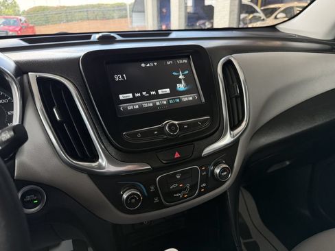 Used 2018 Chevrolet Equinox LS FWD image 15