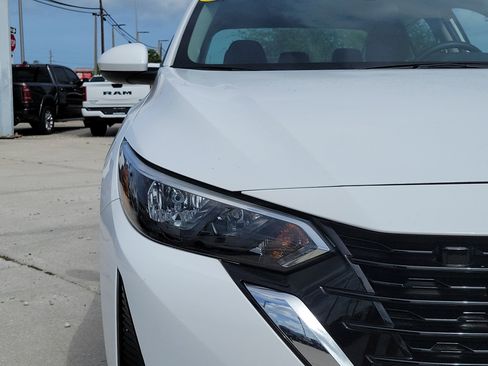 Used 2025 Nissan Sentra S FWD image 7