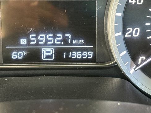 Used 2014 Nissan Sentra SL w/ Premium Package image 21