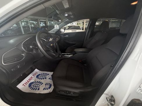 Used 2019 Chevrolet Malibu LT FWD image 24
