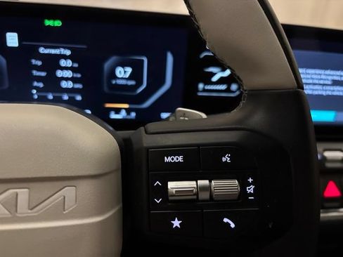 Certified 2025 Kia K4 EX w/ GT-Line Sunroof Package FWD image 16