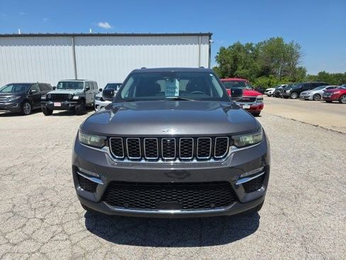 Used 2022 Jeep Grand Cherokee Limited 4xe w/ Luxury Tech Group II AWD/4WD image 2