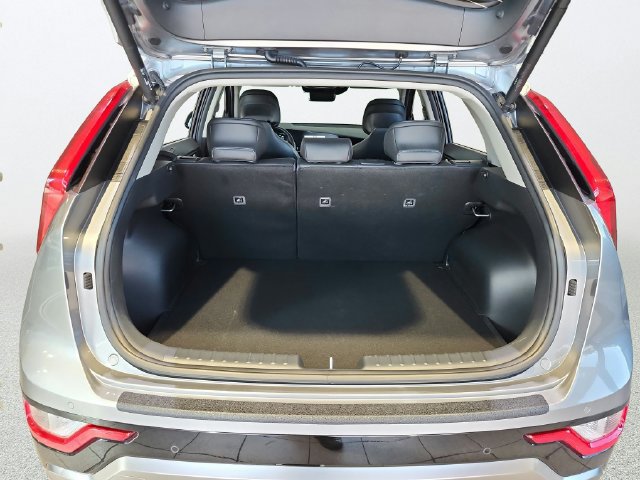 Certified 2023 Kia Niro FWD image 29