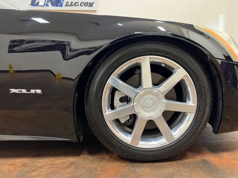 Used 2008 Cadillac XLR RWD image 11
