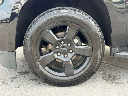 Used 2019 Chevrolet Tahoe LT w/ LT Midnight Edition AWD/4WD image 28