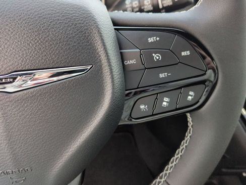 New 2026 Chrysler Pacifica Select image 14