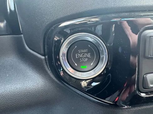 Used 2020 Chevrolet Silverado 1500 Custom w/ Custom Value Package image 25