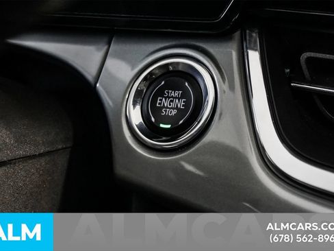 Used 2025 Chevrolet Trax LT FWD image 27