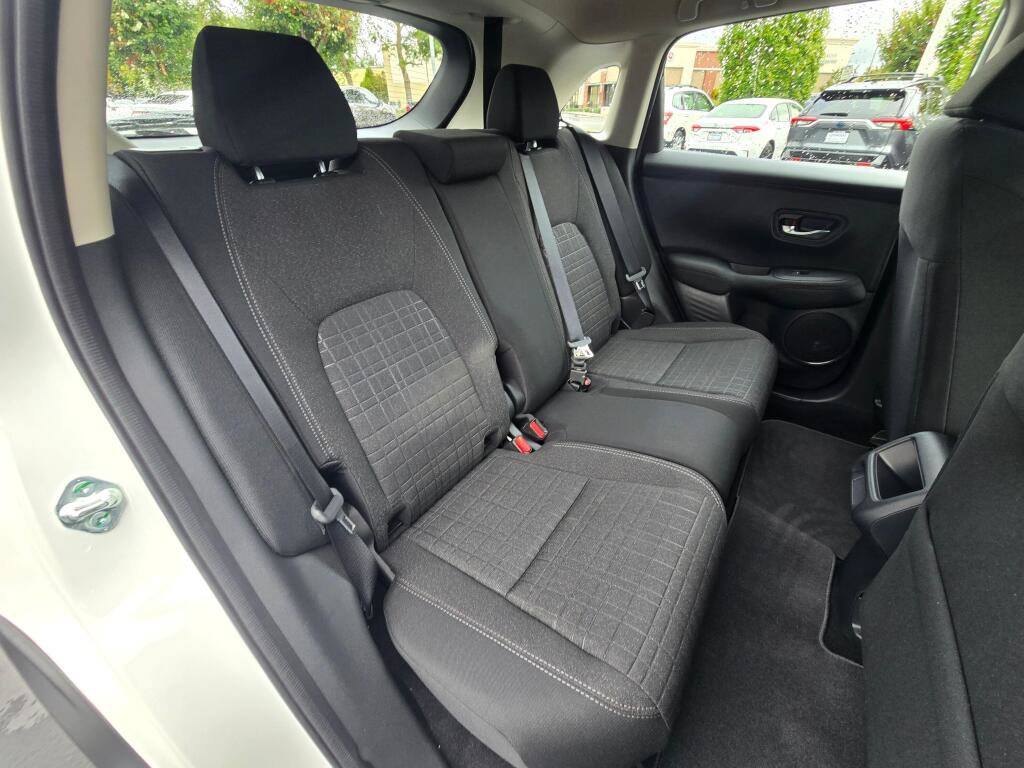 Certified 2025 Honda HR-V LX image 6