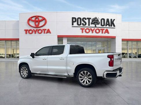 Used 2019 Chevrolet Silverado 1500 High Country w/ Technology Package AWD/4WD image 5