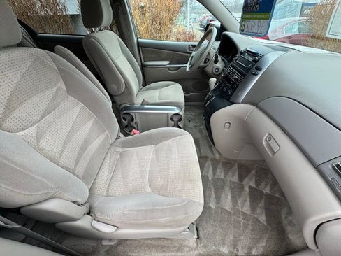 Used 2010 Toyota Sienna LE FWD image 11